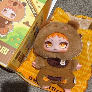 Yaya Zoo Capybara plush bag charm with Special eyes. 🧡